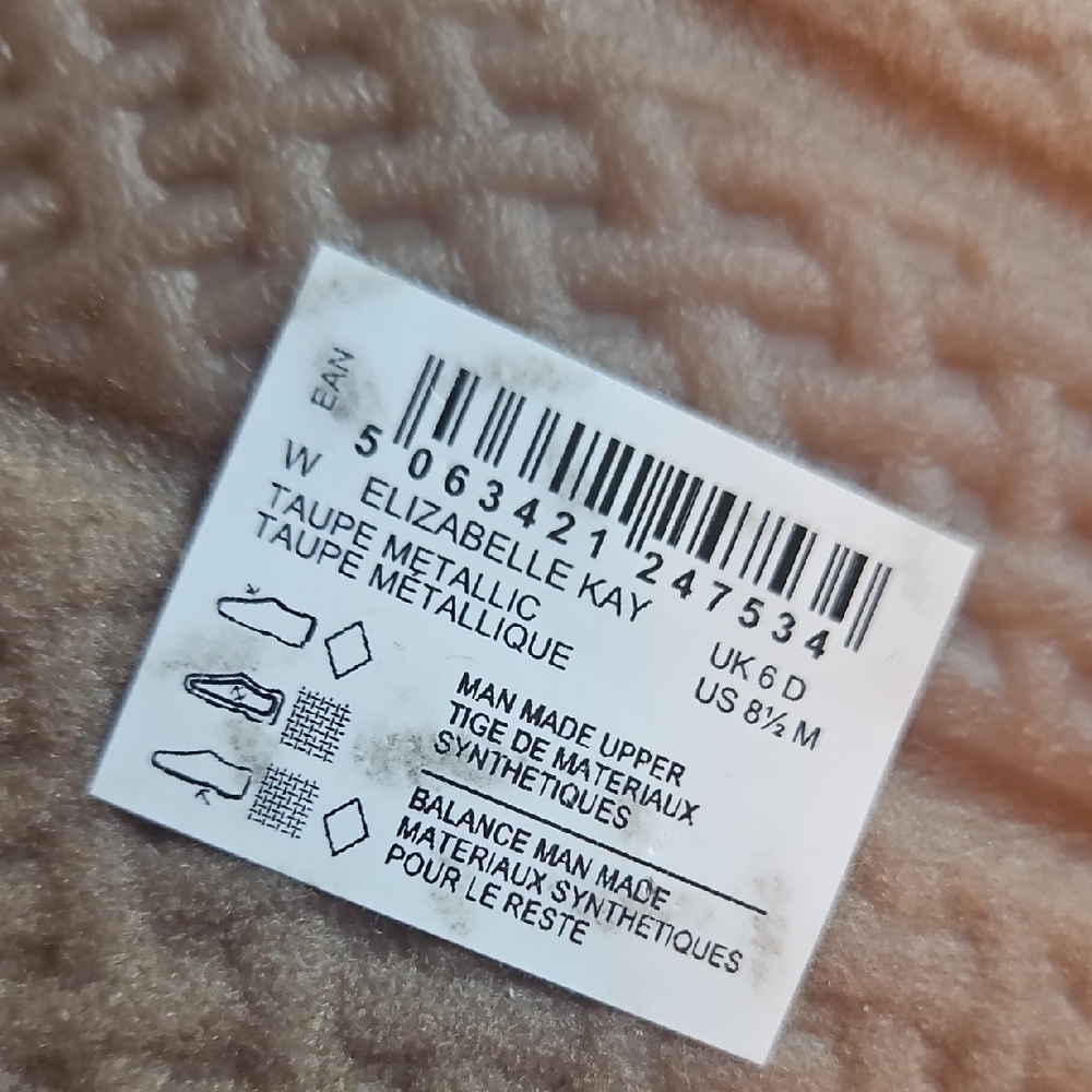 Clarks Women's Tan Strappy Sandals - Picture 7 of 12